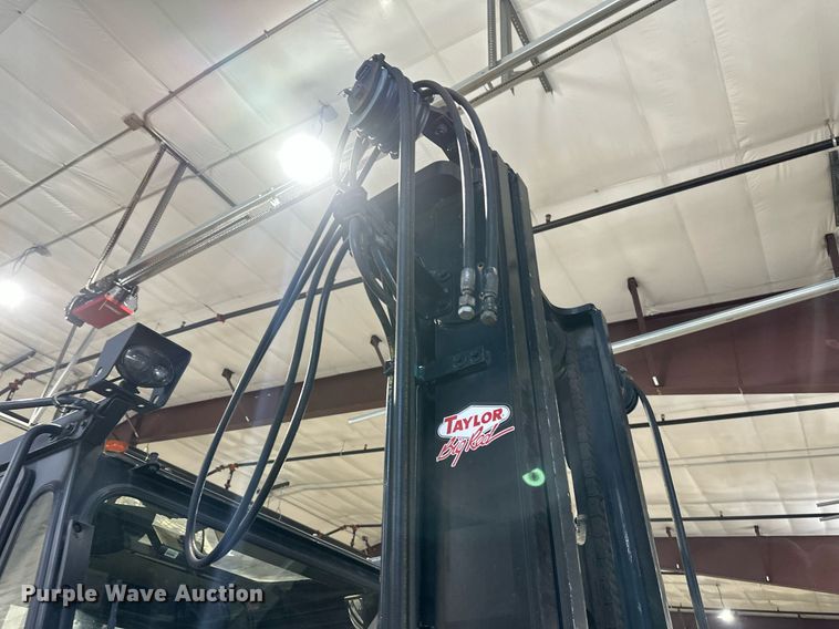 image for item DV0748 2017 Taylor X160 forklift