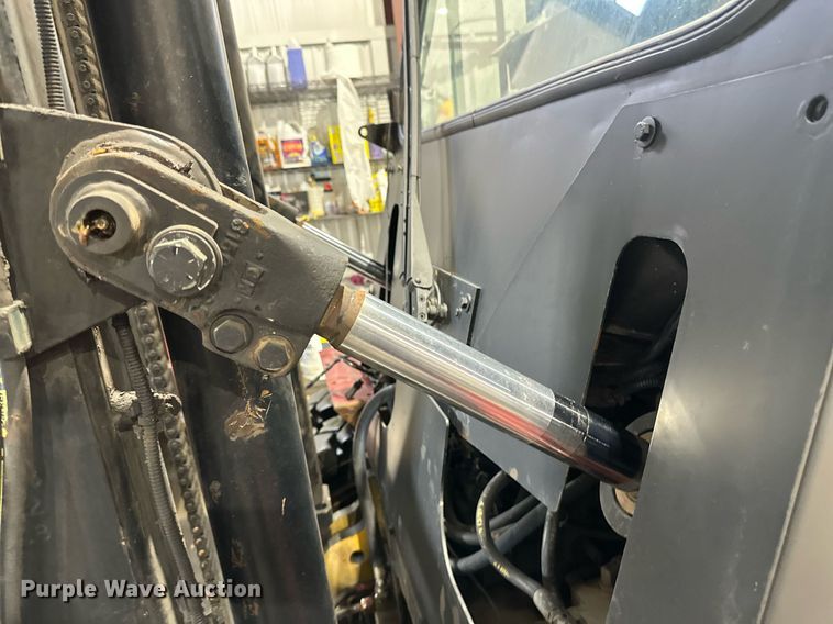 image for item DV0748 2017 Taylor X160 forklift