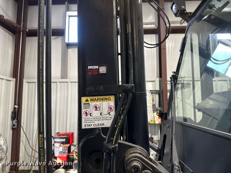 image for item DV0748 2017 Taylor X160 forklift