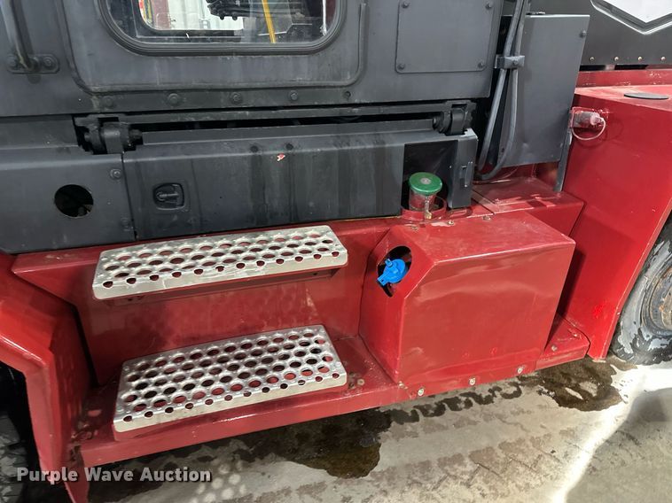 image for item DV0748 2017 Taylor X160 forklift