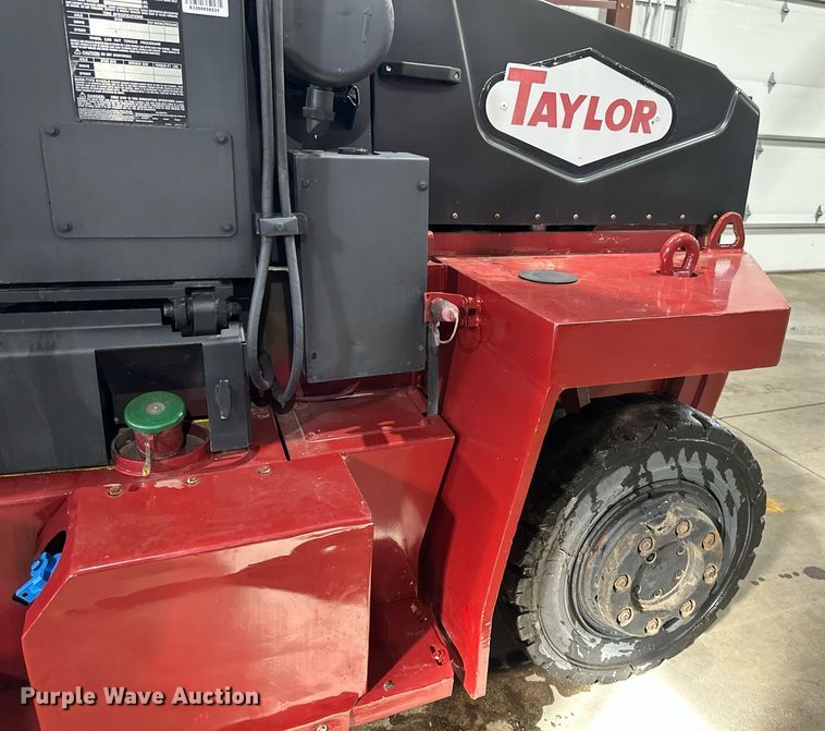 image for item DV0748 2017 Taylor X160 forklift