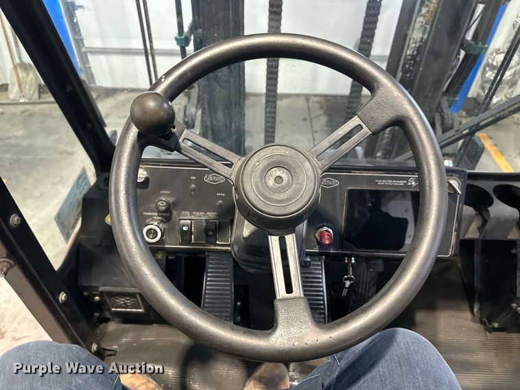 image for item DV0748 2017 Taylor X160 forklift