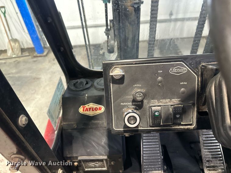 image for item DV0748 2017 Taylor X160 forklift