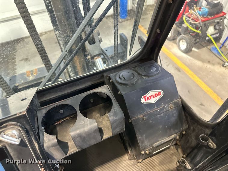 image for item DV0748 2017 Taylor X160 forklift