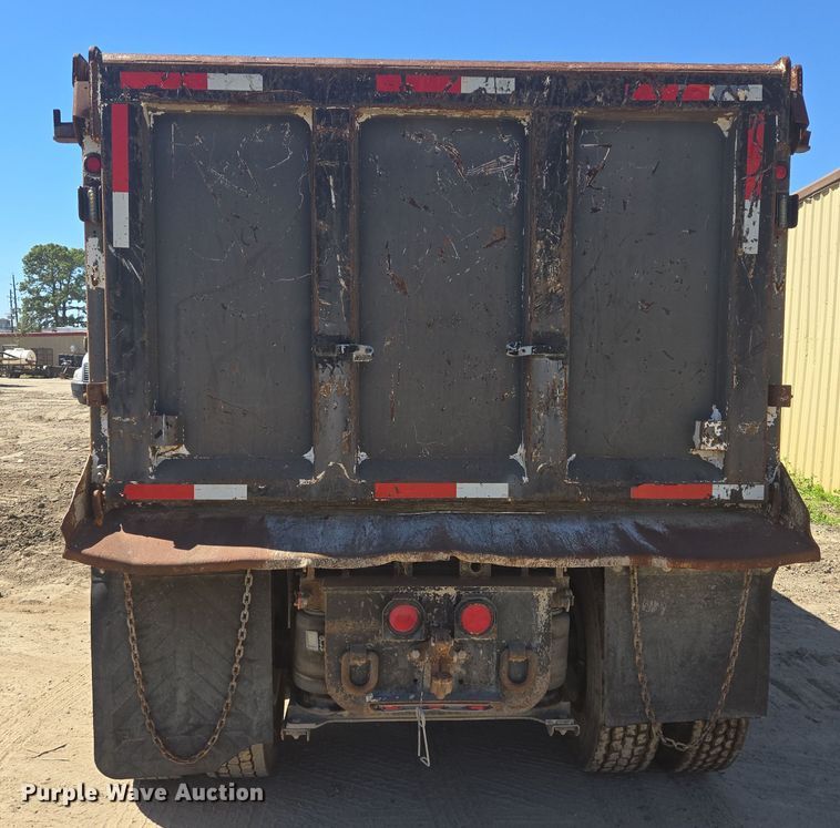 image for item DV1331 2001 Mack CX613 dump truck