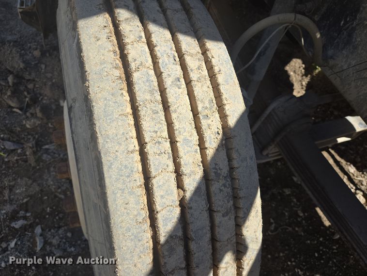 image for item DV1331 2001 Mack CX613 dump truck