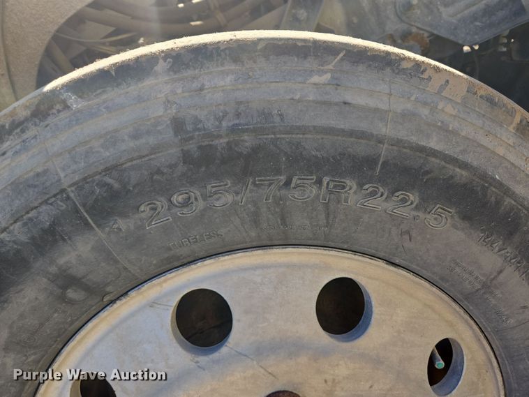 image for item DV1331 2001 Mack CX613 dump truck