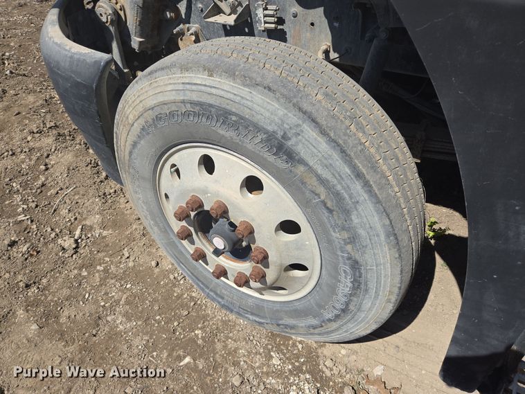 image for item DV1331 2001 Mack CX613 dump truck