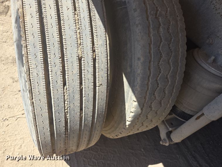 image for item DV1331 2001 Mack CX613 dump truck