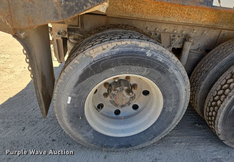 image for item DV1331 2001 Mack CX613 dump truck