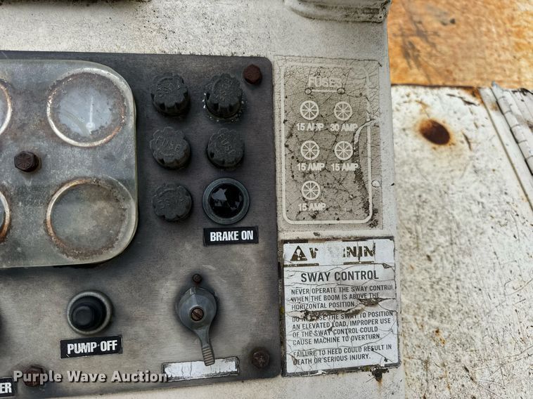 image for item DV1889 Terex SS1048 telehandler