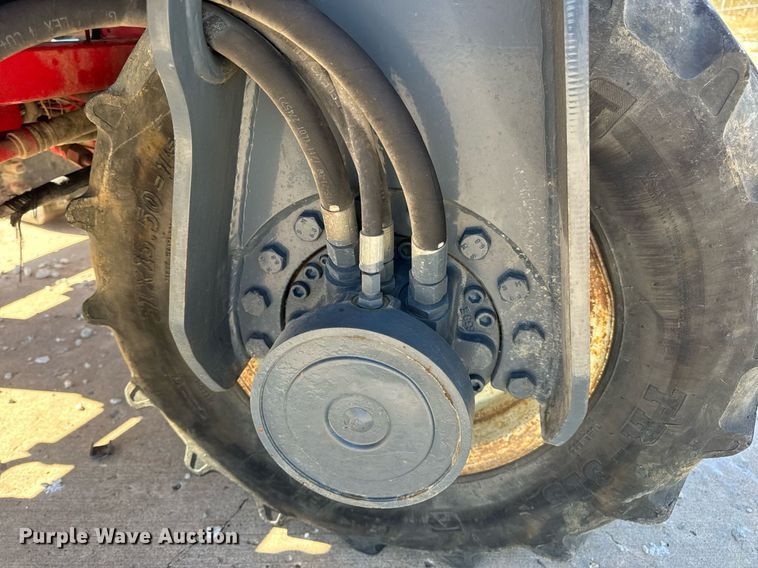 image for item DV1893 2004 Moffett M5500 forklift