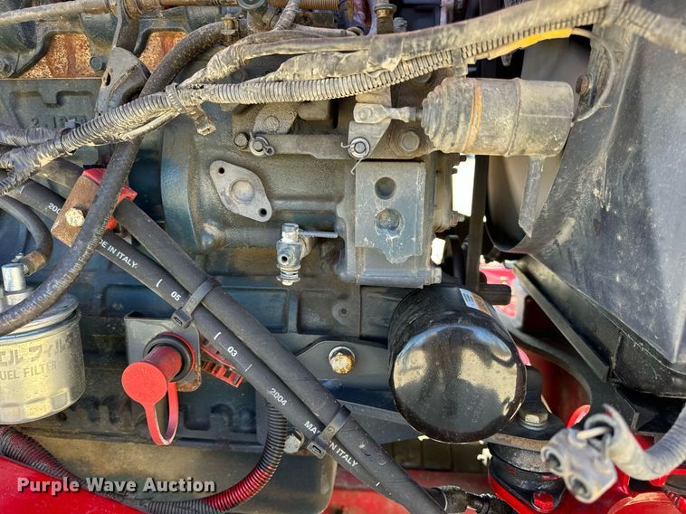 image for item DV1893 2004 Moffett M5500 forklift