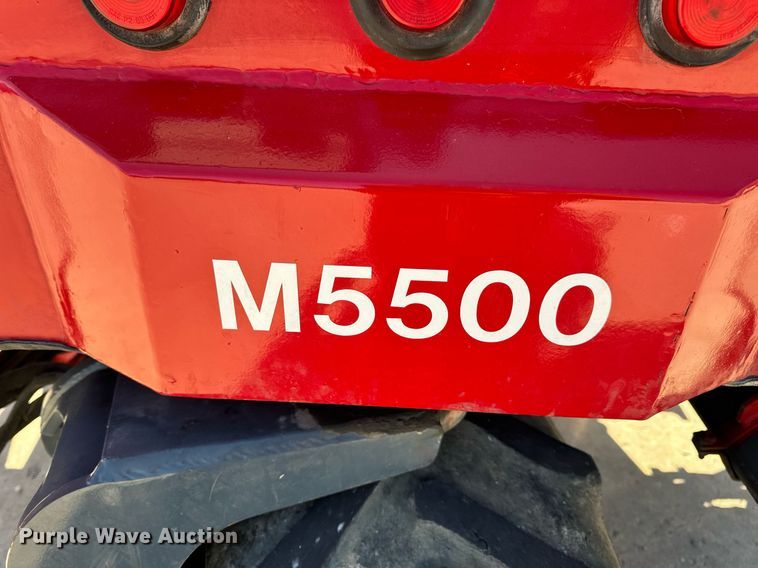 image for item DV1893 2004 Moffett M5500 forklift