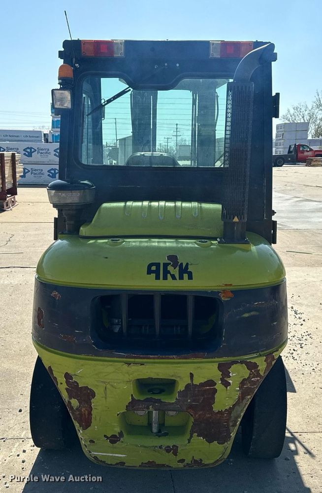 image for item DV1894 Clark C40D forklift