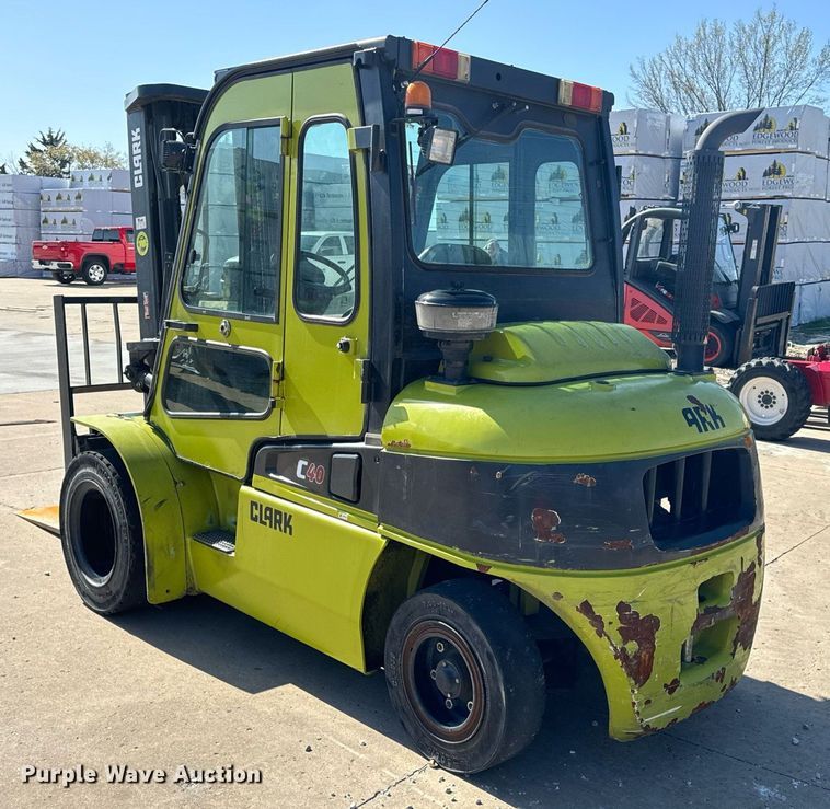 image for item DV1894 Clark C40D forklift