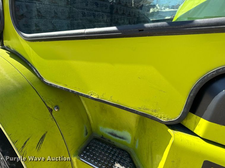 image for item DV1894 Clark C40D forklift