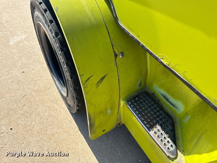 image for item DV1894 Clark C40D forklift