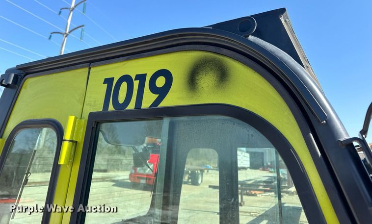 image for item DV1894 Clark C40D forklift