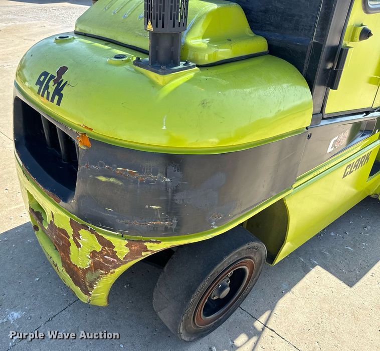 image for item DV1894 Clark C40D forklift