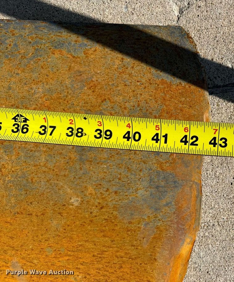 image for item DV1894 Clark C40D forklift