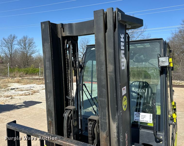 image for item DV1894 Clark C40D forklift