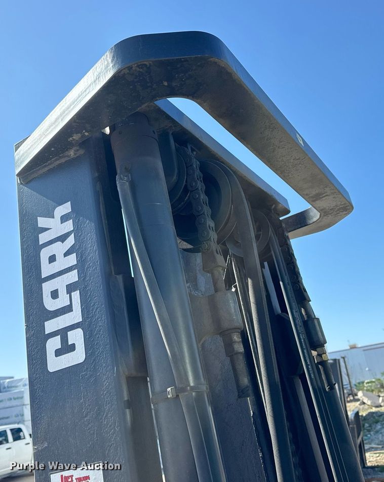 image for item DV1894 Clark C40D forklift