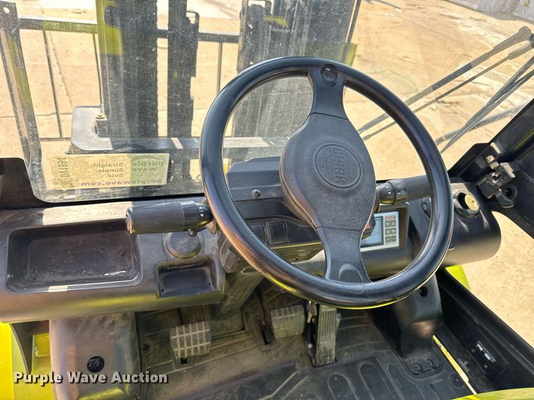 image for item DV1894 Clark C40D forklift