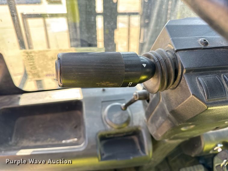 image for item DV1894 Clark C40D forklift