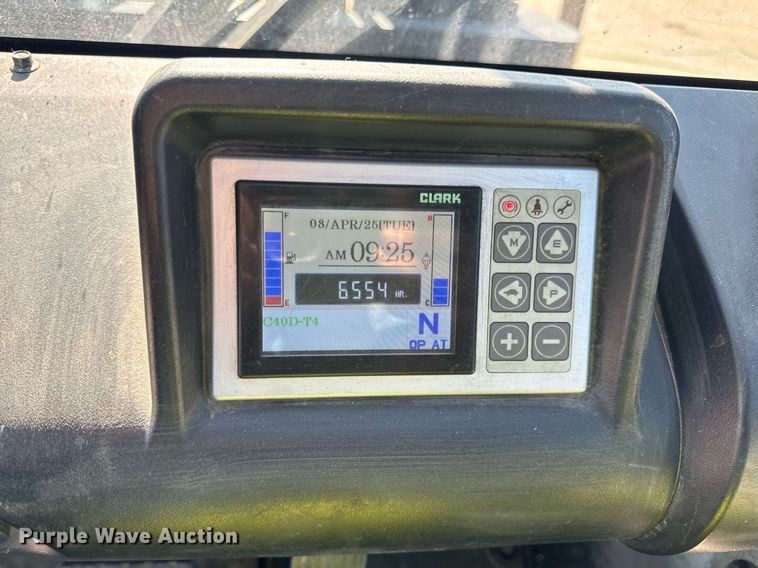 image for item DV1894 Clark C40D forklift