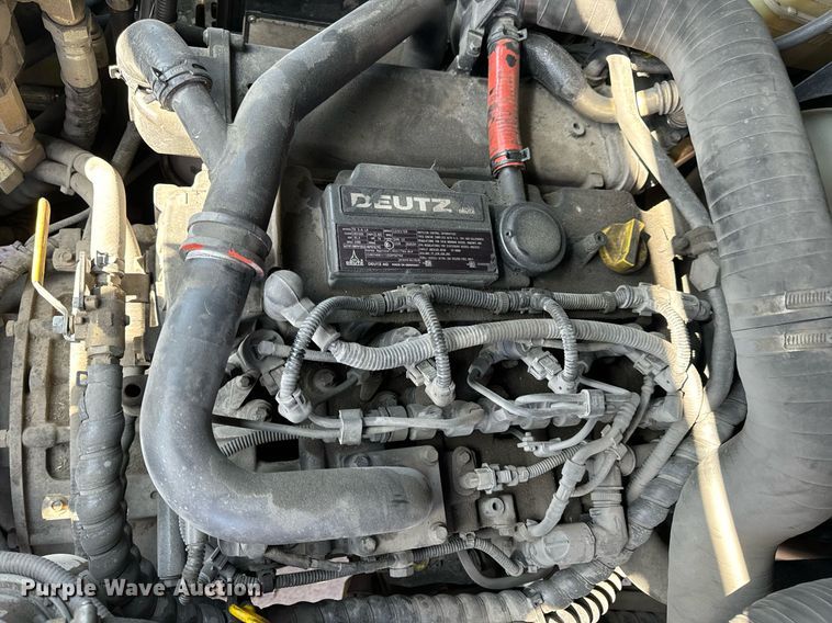 image for item DV1894 Clark C40D forklift