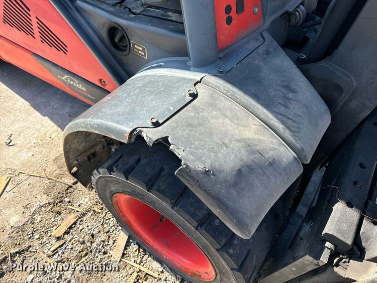 image for item DV1895 2016 Linde H40D EVO forklift