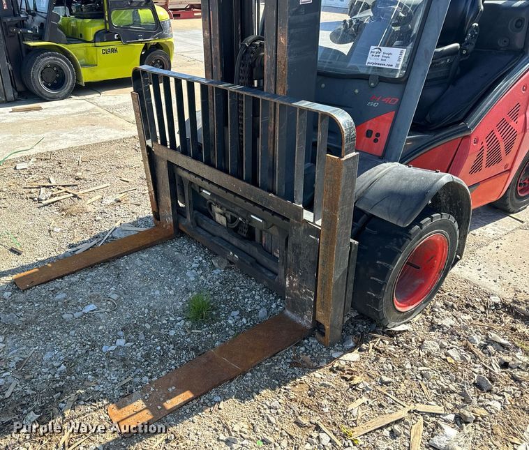 image for item DV1895 2016 Linde H40D EVO forklift