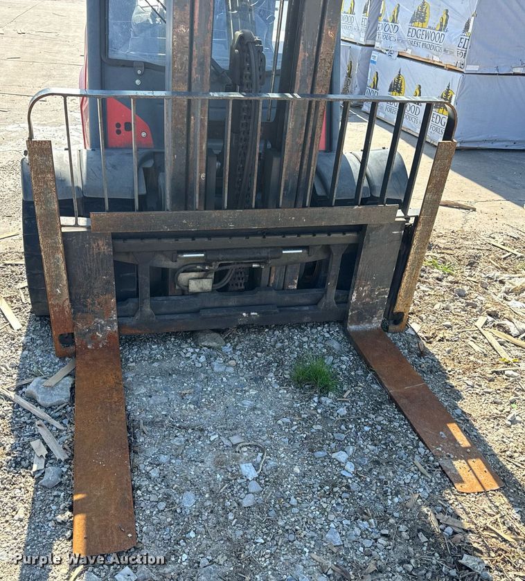 image for item DV1895 2016 Linde H40D EVO forklift