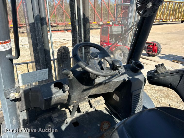 image for item DV1895 2016 Linde H40D EVO forklift