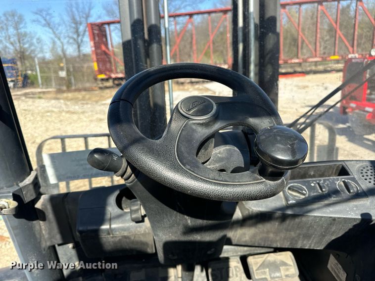 image for item DV1895 2016 Linde H40D EVO forklift