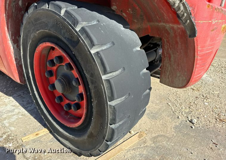 image for item DV1895 2016 Linde H40D EVO forklift