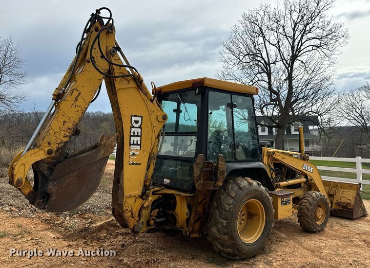 image for item DV1899 1997 John Deere 310E backhoe