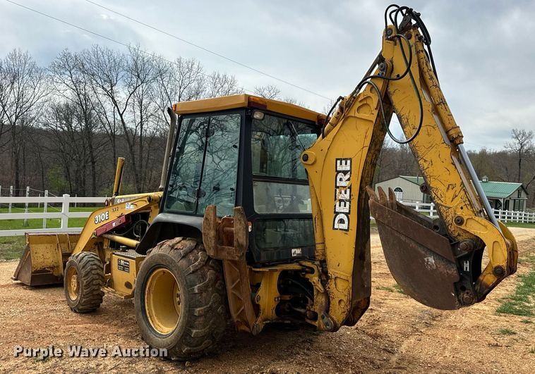 image for item DV1899 1997 John Deere 310E backhoe