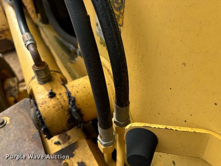 image for item DV1899 1997 John Deere 310E backhoe