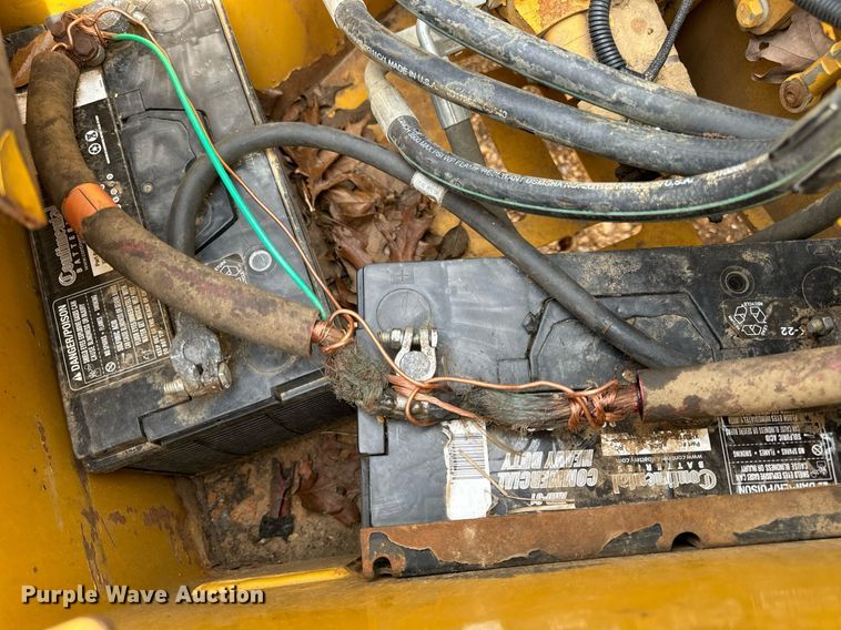 image for item DV1899 1997 John Deere 310E backhoe