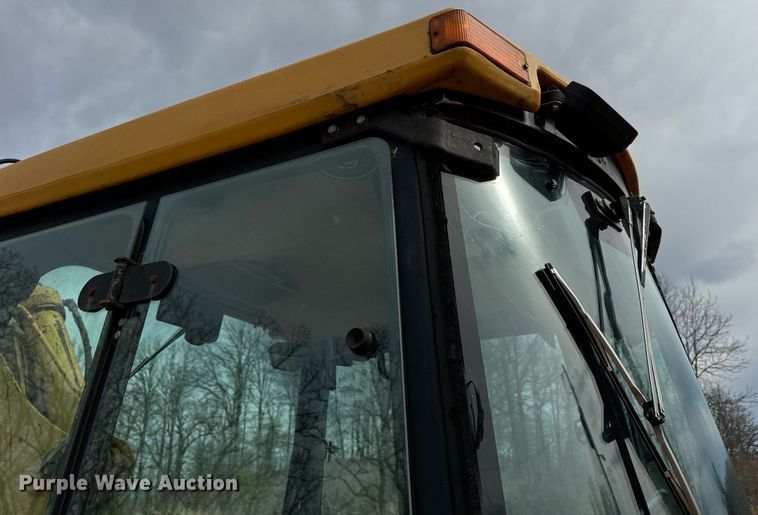 image for item DV1899 1997 John Deere 310E backhoe