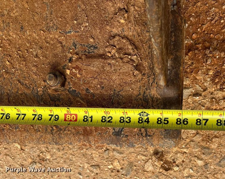 image for item DV1899 1997 John Deere 310E backhoe