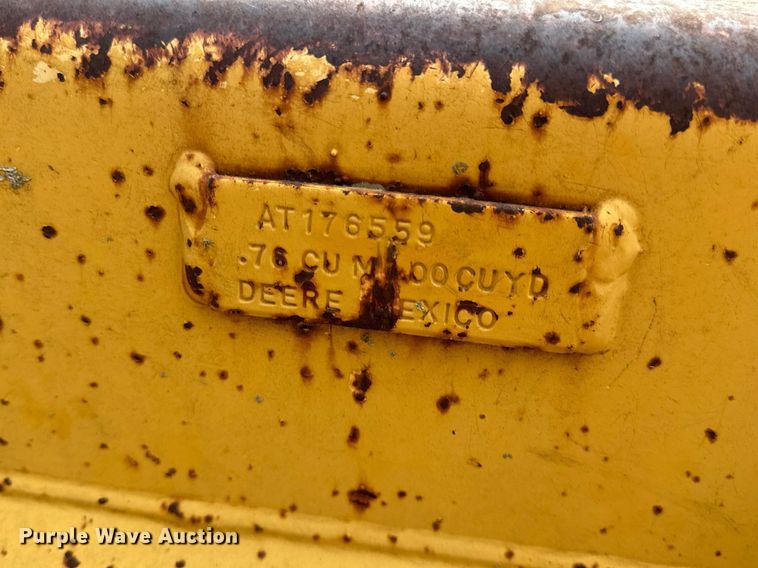 image for item DV1899 1997 John Deere 310E backhoe