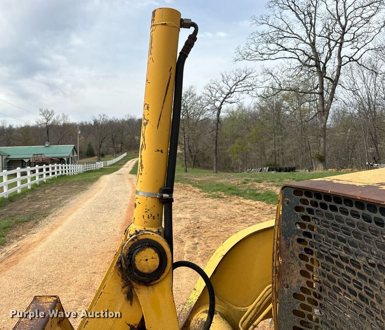 image for item DV1899 1997 John Deere 310E backhoe