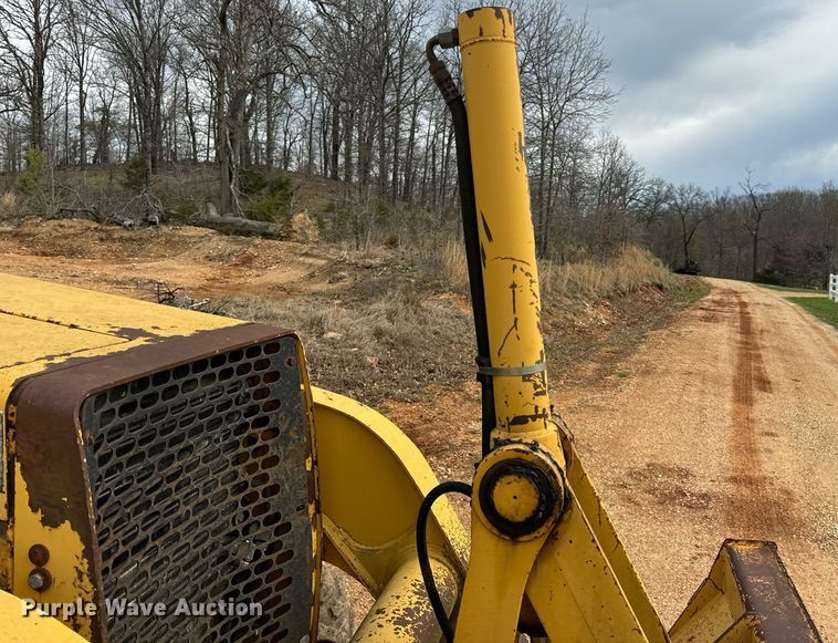image for item DV1899 1997 John Deere 310E backhoe