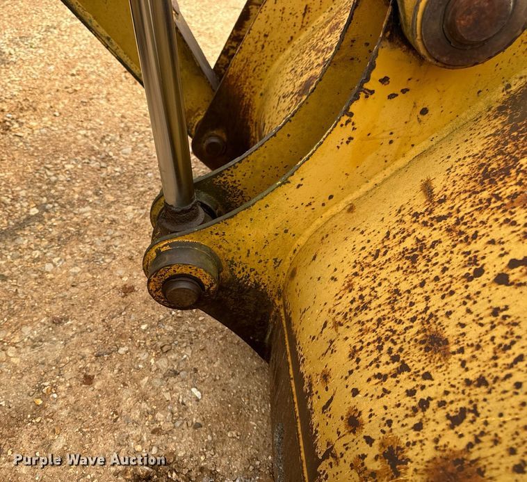 image for item DV1899 1997 John Deere 310E backhoe