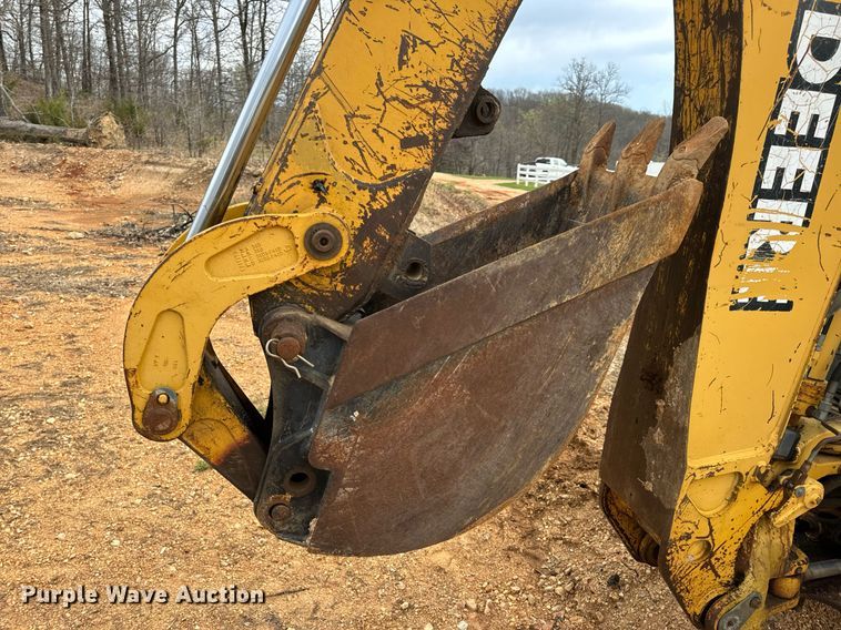image for item DV1899 1997 John Deere 310E backhoe
