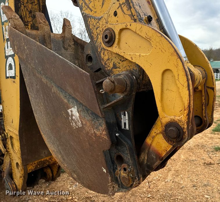 image for item DV1899 1997 John Deere 310E backhoe