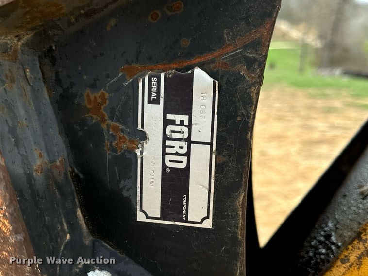 image for item DV1899 1997 John Deere 310E backhoe